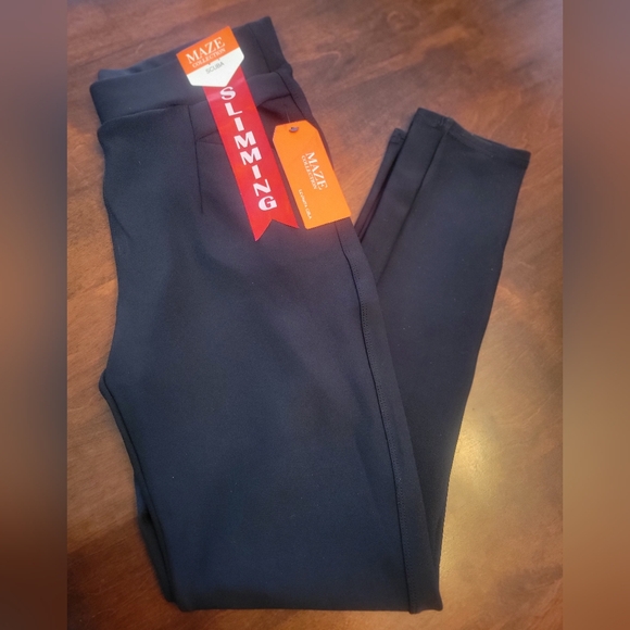 Maze Collection Slimming Pants - Picture 2 of 7